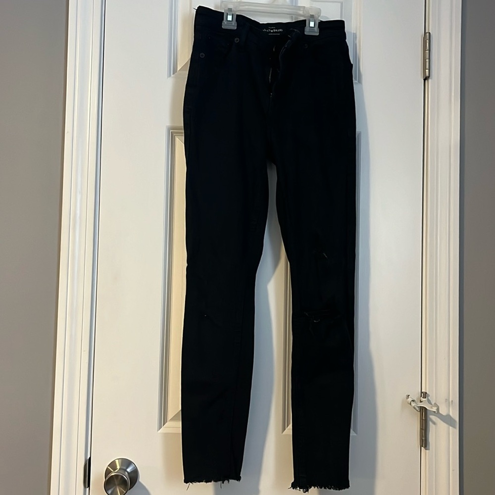 Lightly Destroyed Black Lucky Jeans